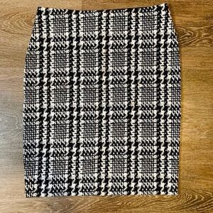 Ann Taylor Black and White Mini Pencil Skirt